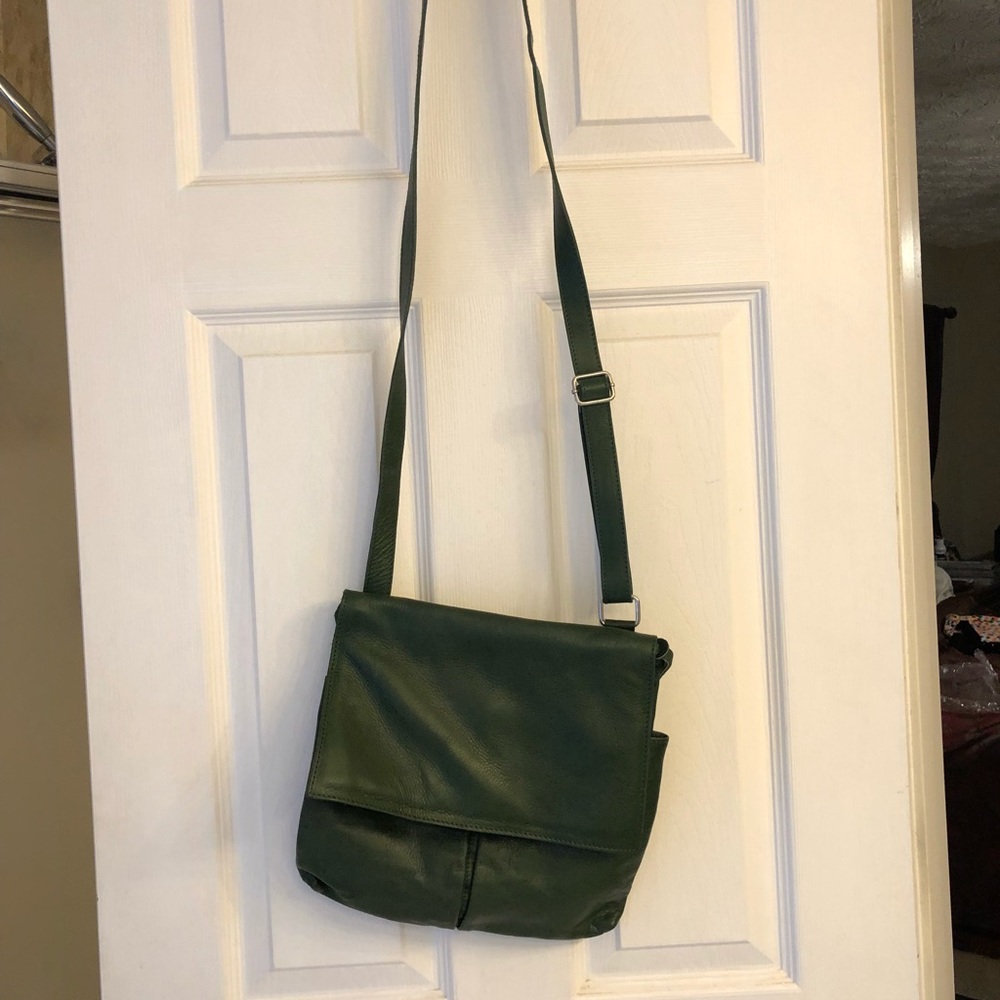 Italian leather hunter green crossbody bag.